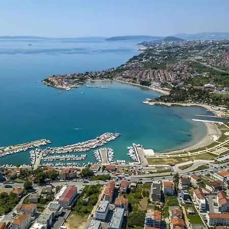 Apartman With A Swimming Pool Podstrana, Split - 17887 Podstrana
