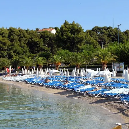 Apartment With A Swimming Pool Podstrana, Split - 17887 Podstrana